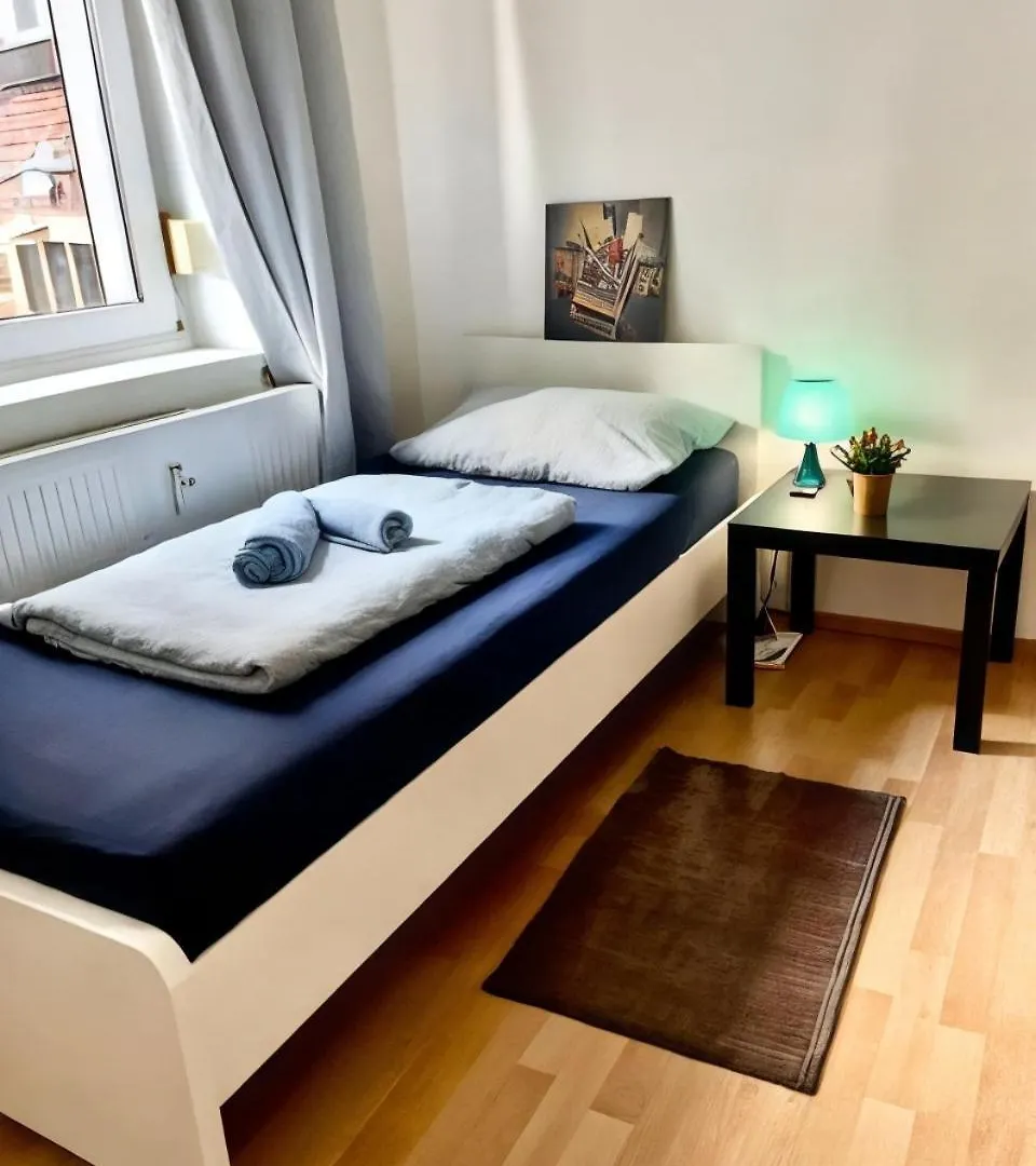 Ferienwohnung Fuer 4 Personen, U-Bahn, Autobahnnaehe Fürth Daire